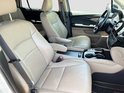 Used 2019 Honda Pilot Touring image 31