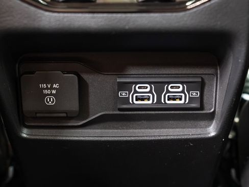 New 2026 Jeep Grand Cherokee Laredo image 9