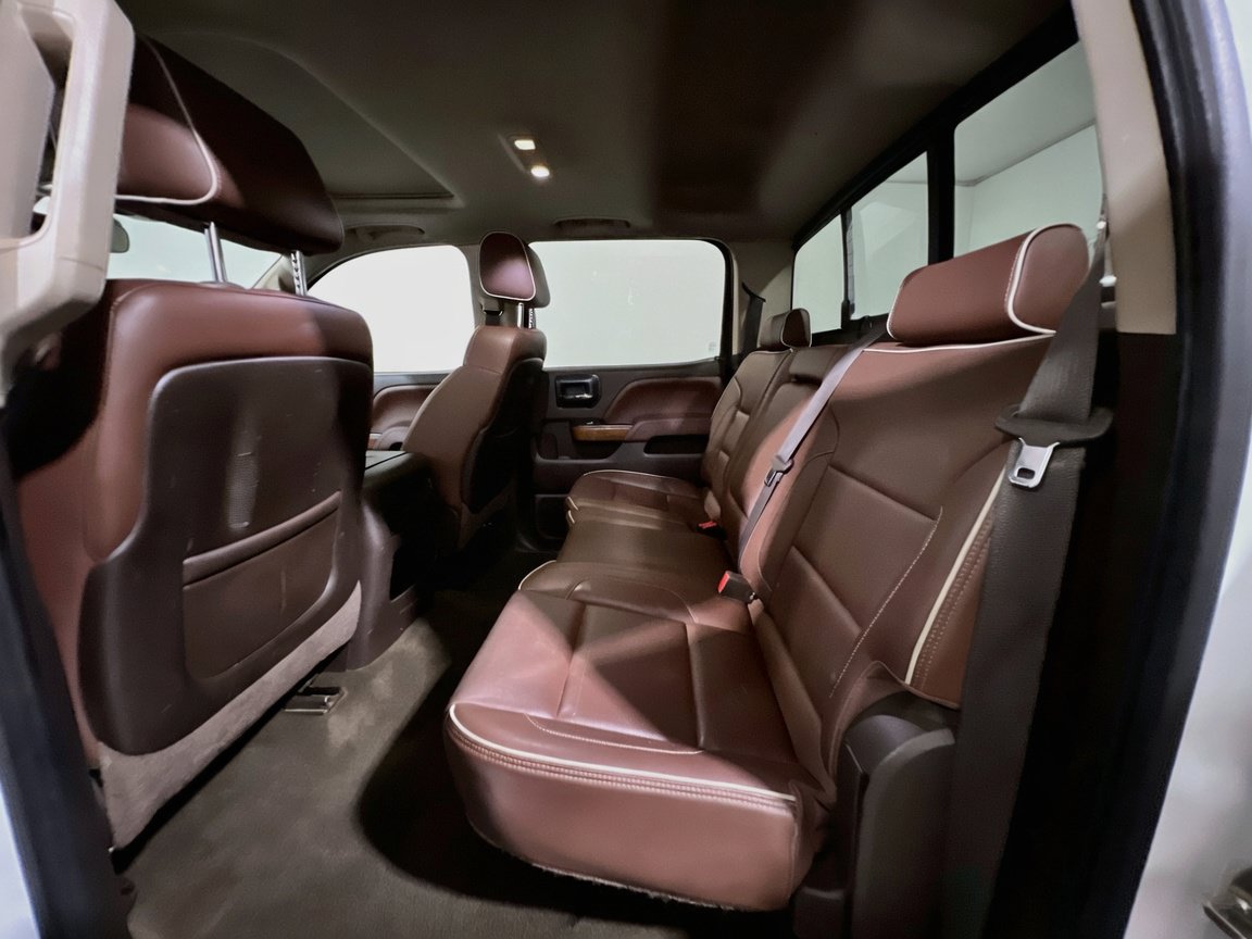 Used 2015 Chevrolet Silverado 2500 High Country AWD/4WD image 19