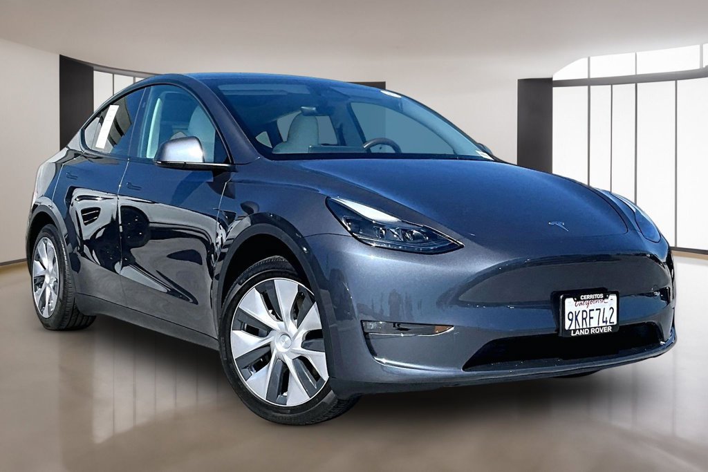 Used 2023 Tesla Model Y 2WD image 3