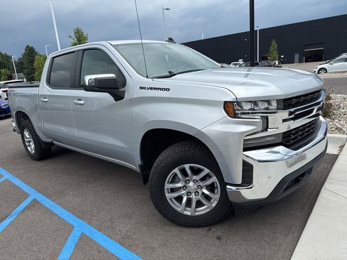 Used 2021 Chevrolet Silverado 1500 LT AWD/4WD image 5