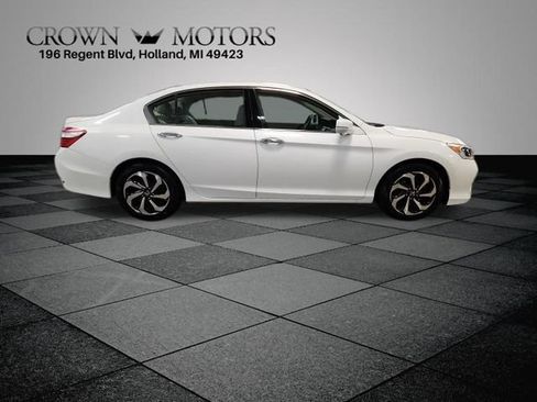 Used 2016 Honda Accord EX-L image 2