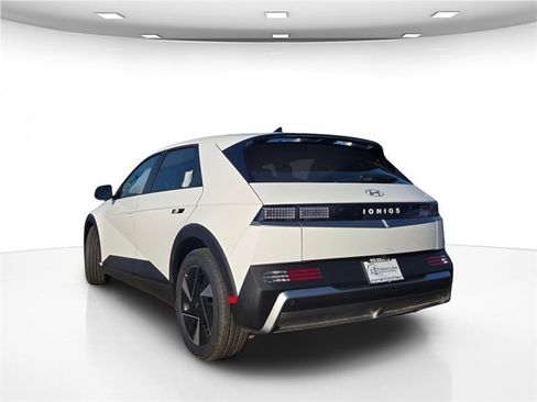 New 2026 Hyundai Ioniq 5 SEL image 6