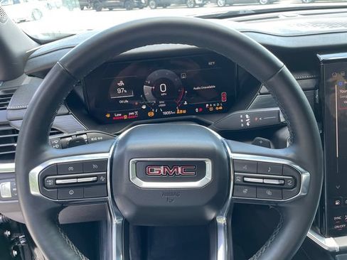 Used 2025 GMC Acadia Elevation AWD/4WD image 30
