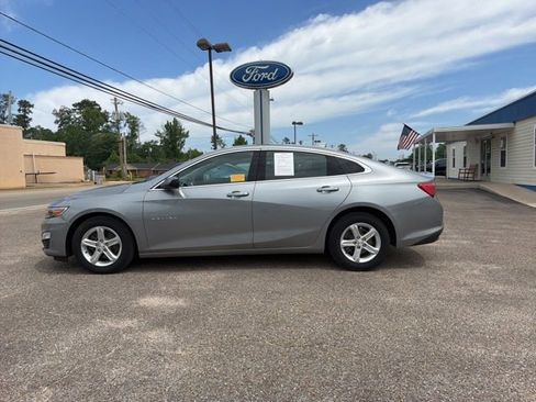 Used 2024 Chevrolet Malibu LT FWD image 1
