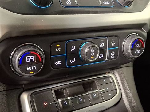 Used 2020 GMC Acadia SLE w/ LPO, Floor Liner Package FWD image 17