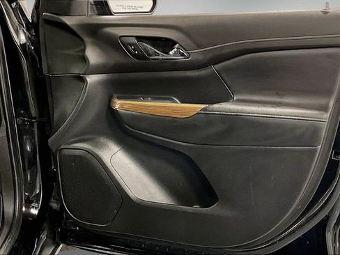 Used 2019 GMC Acadia SLE w/ Driver Alert Package I image 28