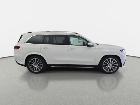 New 2026 Mercedes-Benz GLS 450 4MATIC image 4