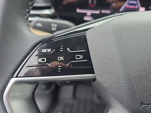 New 2025 Audi Q5 Premium image 17