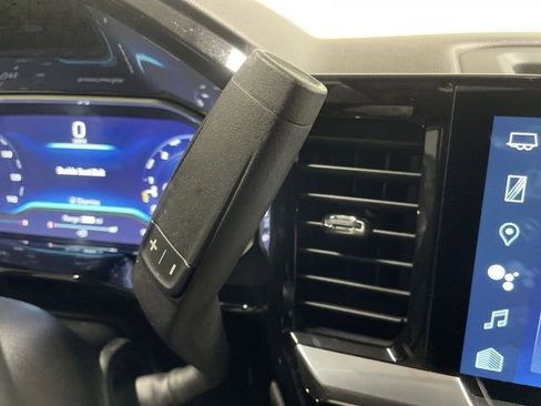 Used 2022 Chevrolet Silverado 1500 LT image 12