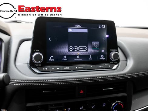 Used 2023 Nissan Rogue S AWD/4WD image 20