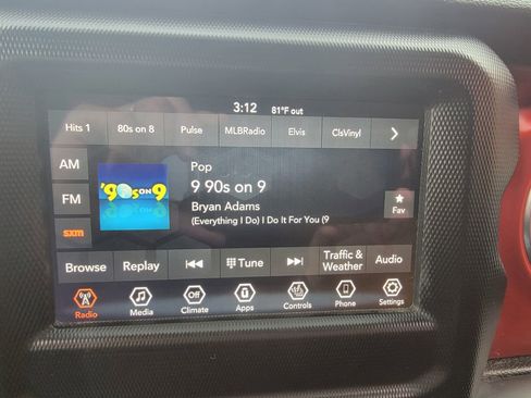 Used 2021 Jeep Gladiator Rubicon w/ Cold Weather Group image 14