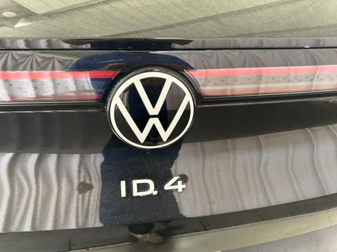 Used 2022 Volkswagen ID.4 Pro S RWD image 10