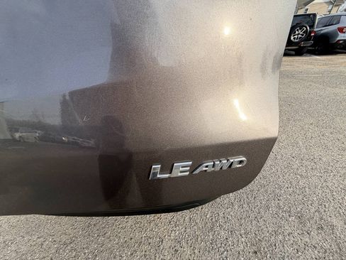 Used 2015 Toyota Highlander Plus AWD/4WD image 24