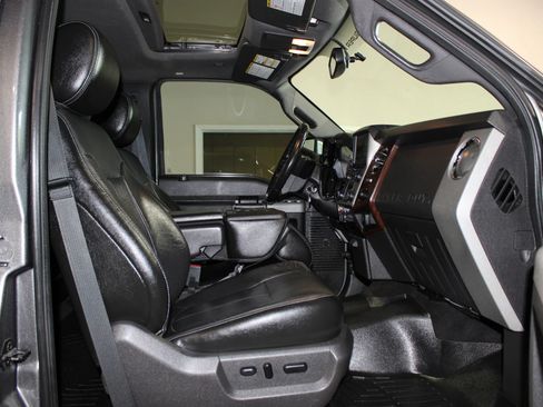 Used 2013 Ford F250 Lariat w/ Lariat Ultimate Pkg AWD/4WD image 35