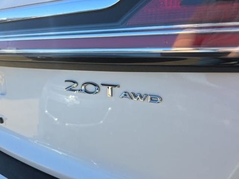 Used 2019 Lincoln Nautilus Select image 9