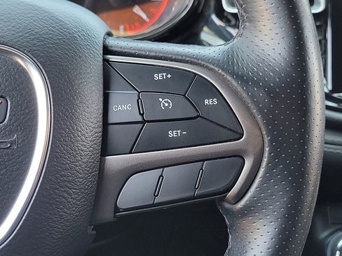 Used 2023 Dodge Durango SXT image 7