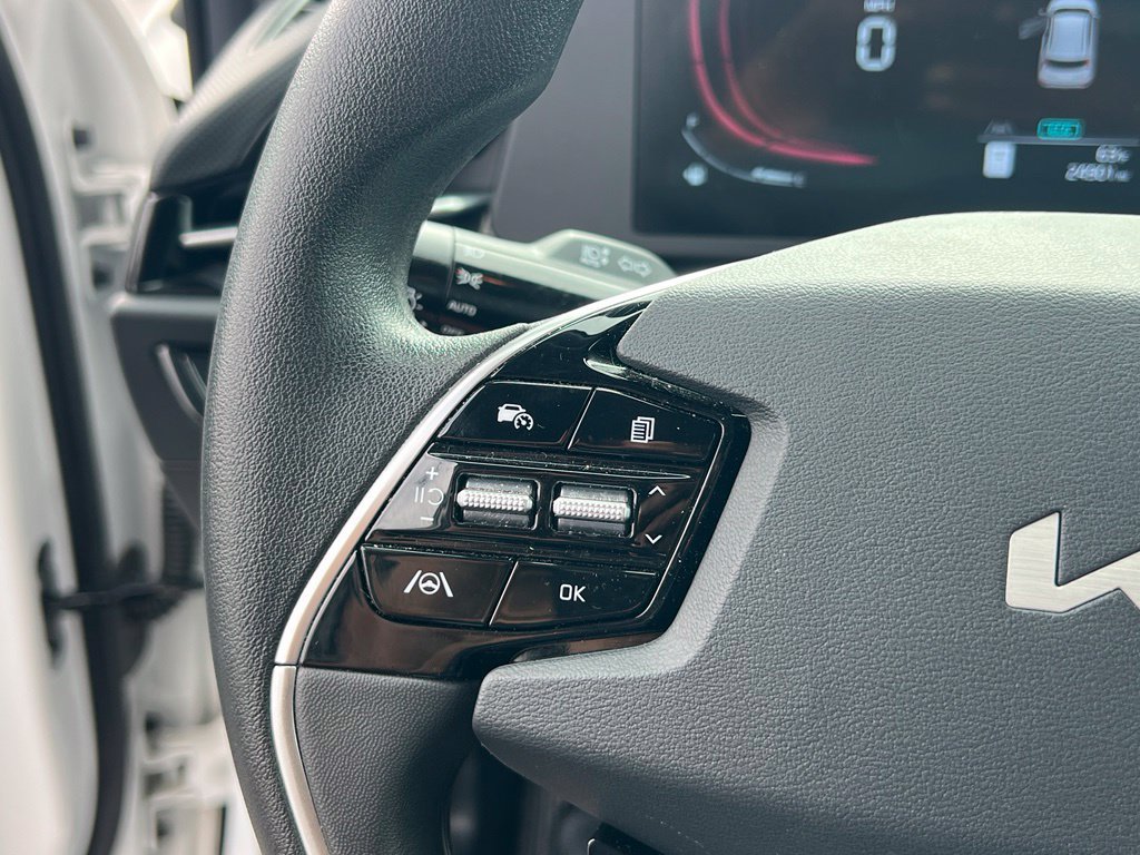 Certified 2025 Kia Niro LX FWD image 20