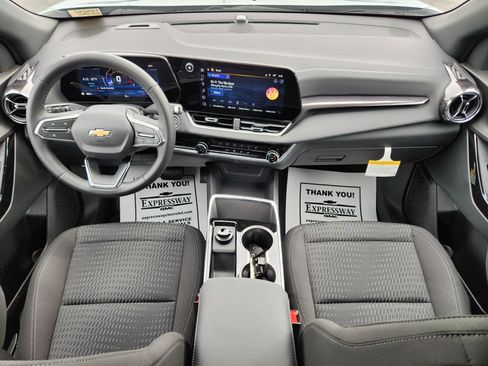 New 2026 Chevrolet Equinox LT w/ Safety and Technology Package FWD image 10