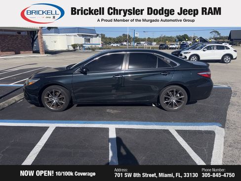 Used 2015 Toyota Camry XSE image 21