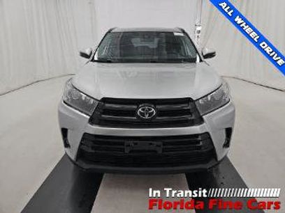 Used 2019 Toyota Highlander SE