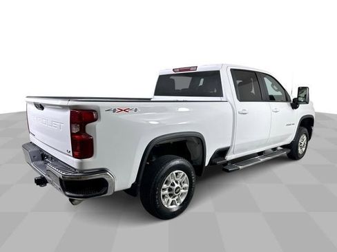 Used 2025 Chevrolet Silverado 2500 LT w/ Convenience Package AWD/4WD image 8