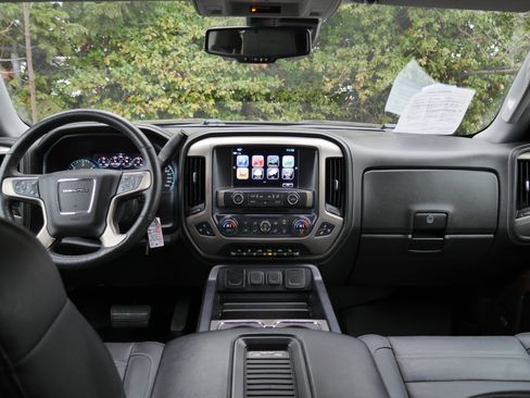 Used 2018 GMC Sierra 1500 Denali image 10
