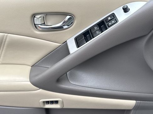 Used 2014 Nissan Murano SL w/ Navigation Package FWD image 19