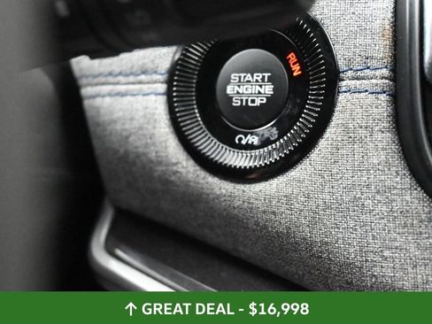 Used 2023 Jeep Compass Latitude image 42