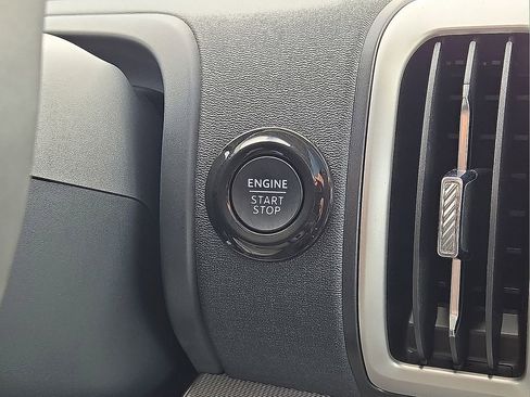 Used 2025 Ford Expedition Max Active image 30