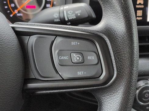 Used 2025 Jeep Gladiator Sport AWD/4WD image 23