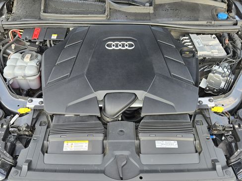 Used 2022 Audi Q7 Premium Plus image 30
