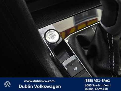 Certified 2022 Volkswagen Taos SEL w/ Panoramic Sunroof Package image 20