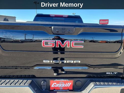 Used 2026 GMC Sierra 1500 SLT w/ SLT Premium Package image 9