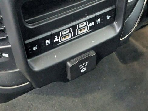 Used 2020 RAM 1500 Limited image 27