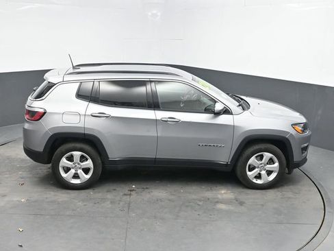 Used 2020 Jeep Compass Latitude w/ Cold Weather Group image 32