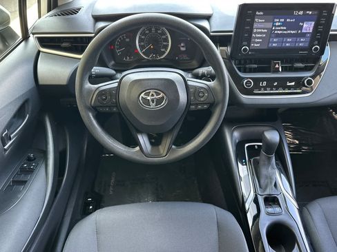 Used 2022 Toyota Corolla LE w/ LE Convenience Package FWD image 13