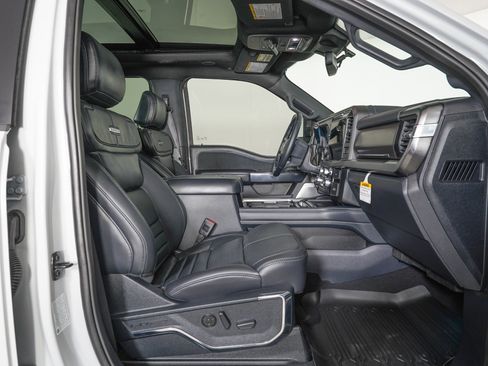 Used 2026 Ford F450 Platinum image 9