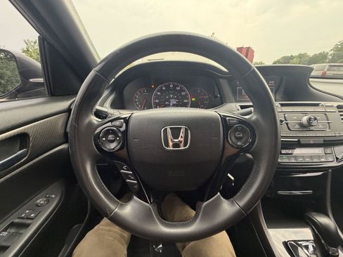 Used 2016 Honda Accord Sport image 13