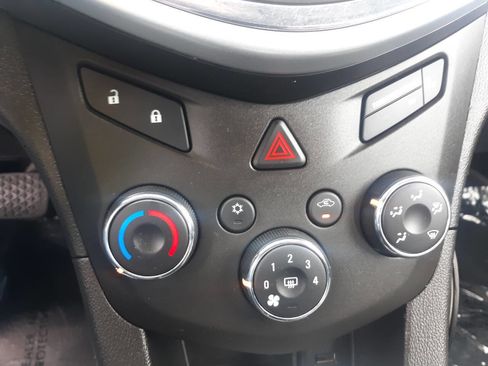 Used 2017 Chevrolet Sonic LT image 19