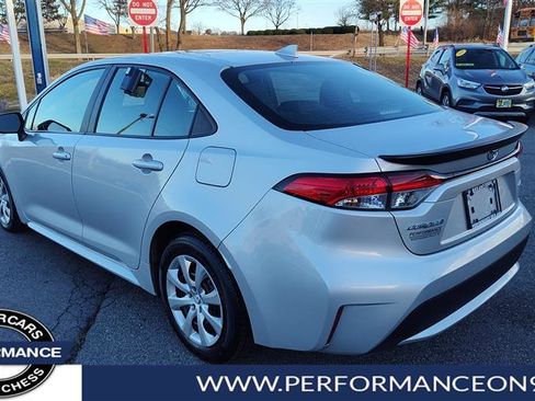 Used 2020 Toyota Corolla LE image 5
