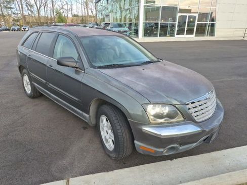 Used 2004 Chrysler Pacifica 2WD image 2