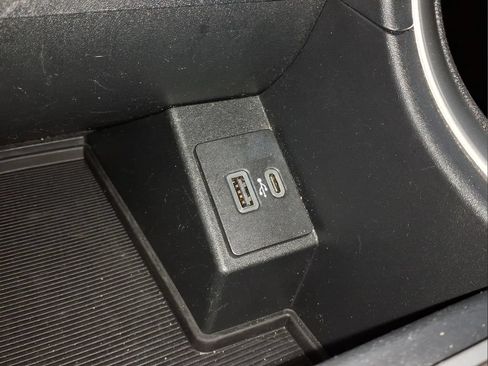 Certified 2024 Ford Edge SEL AWD/4WD image 12