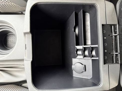 Used 2019 Nissan Frontier SV image 25