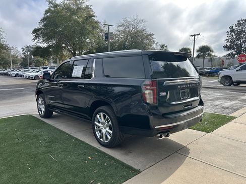 Used 2021 Chevrolet Suburban High Country image 5