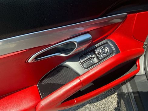 Used 2013 Porsche Boxster RWD image 16