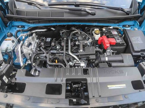 New 2026 Nissan Kicks SR FWD image 11