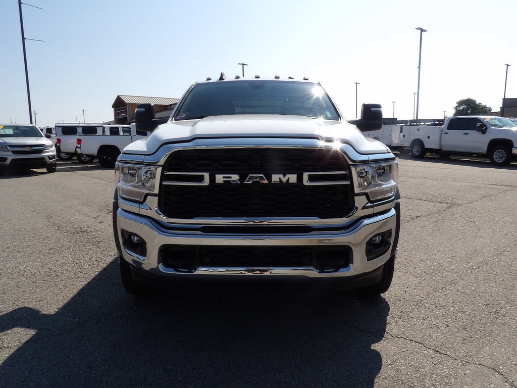 Used 2024 RAM 5500 4x4 Crew Cab image 12