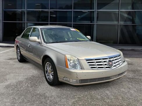 Used 2008 Cadillac DTS Performance FWD image 2