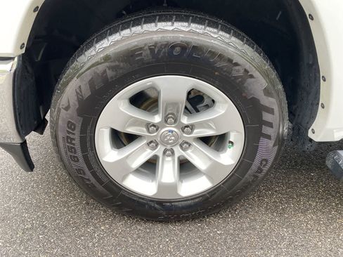 Used 2022 RAM 1500 Laramie AWD/4WD image 11